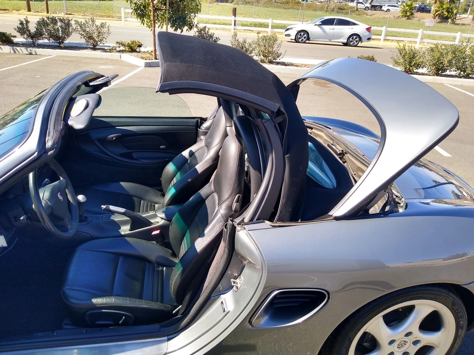 2001 Porsche 986 Boxster - Image 18 of 19