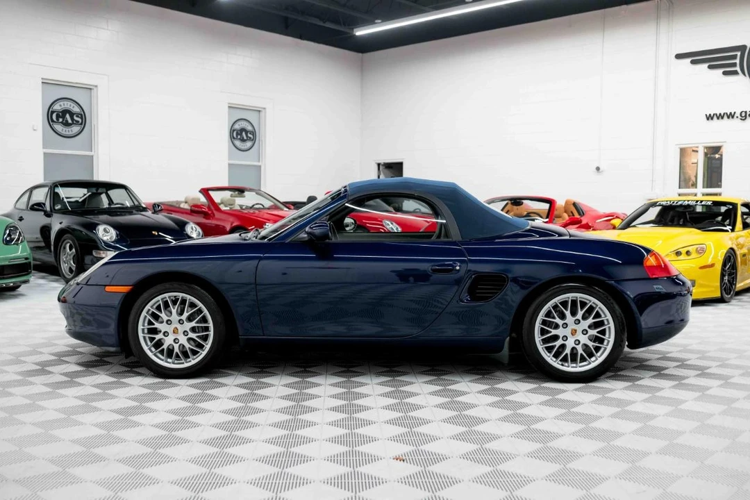 2001 Porsche 986 Boxster - Image 19 of 31