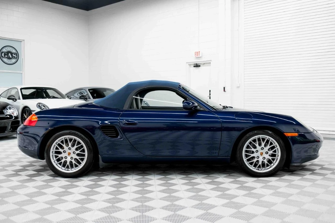 2001 Porsche 986 Boxster - Image 15 of 31