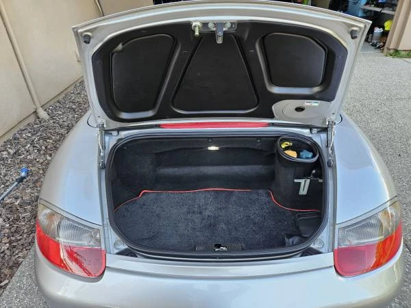 2001 Porsche 986 Boxster - Image 8 of 17