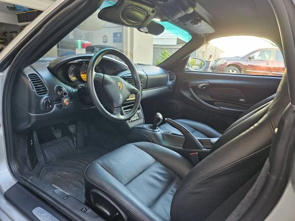 2001 Porsche 986 Boxster - Image 15 of 17