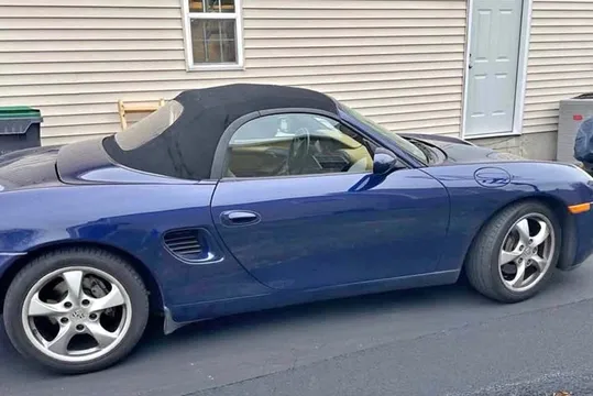2001 Porsche Boxster Cabriolet 2D