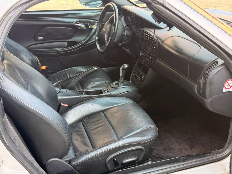 2001 Porsche 986 Boxster - Image 9 of 18