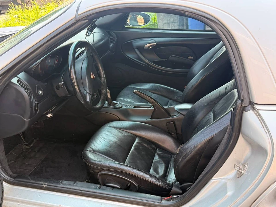 2001 Porsche 986 Boxster - Image 8 of 18