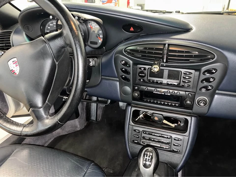 2001 Porsche 986 Boxster - Image 11 of 20