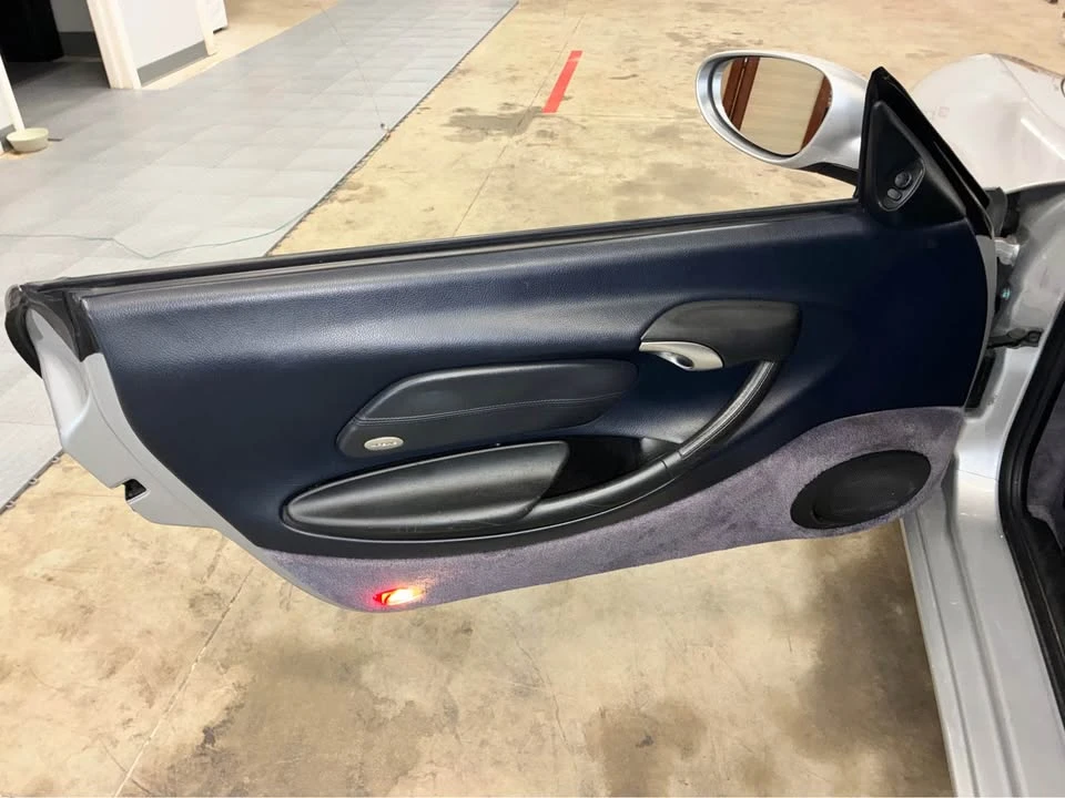 2001 Porsche 986 Boxster - Image 16 of 20