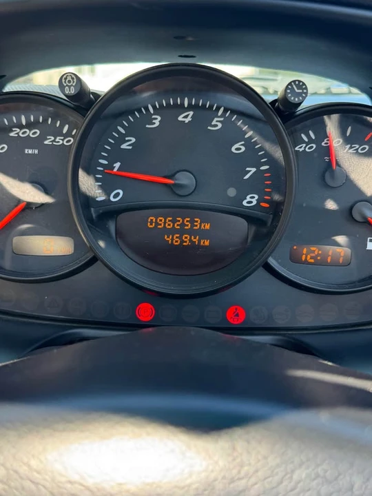 2001 Porsche 986 Boxster - Image 12 of 15
