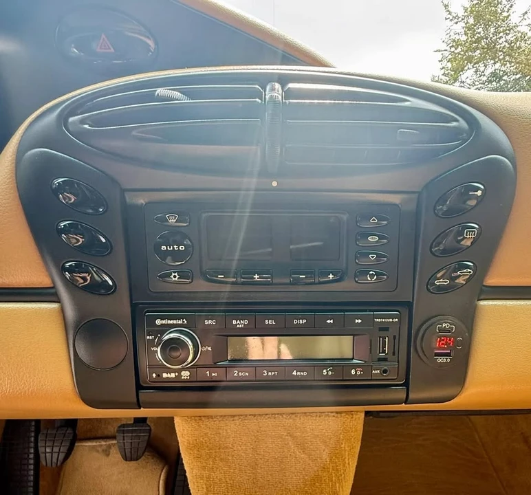 2001 Porsche 986 Boxster - Image 19 of 20