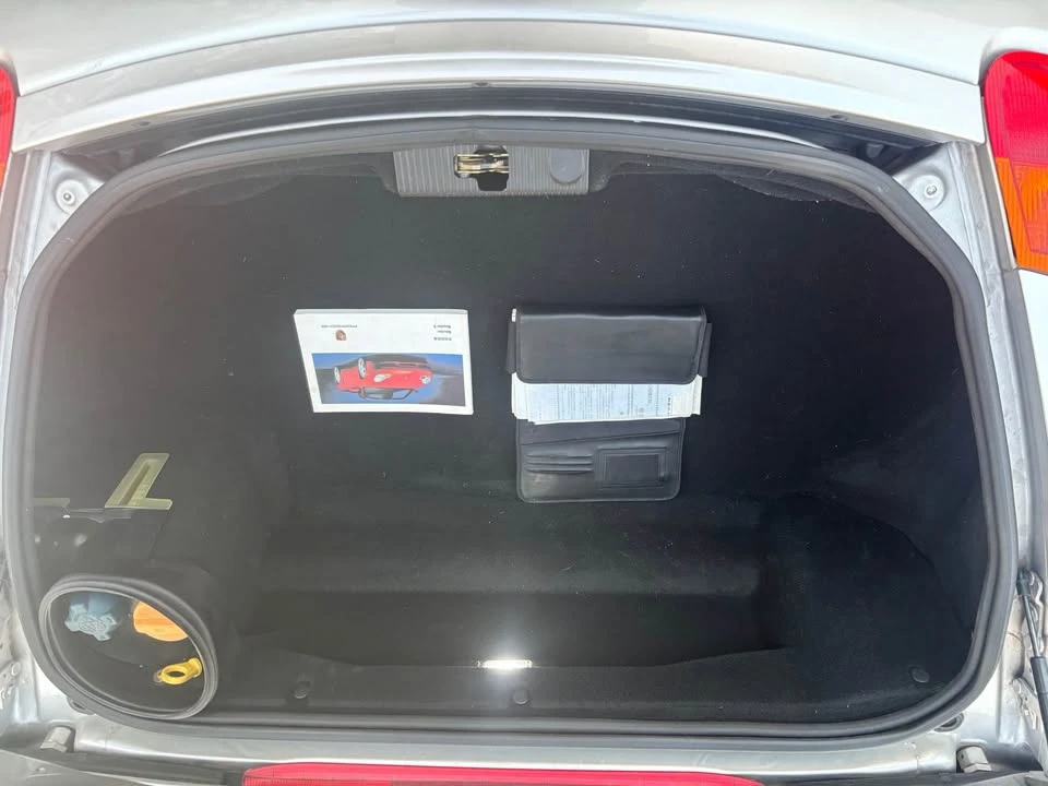 2001 Porsche 986 Boxster - Image 9 of 11