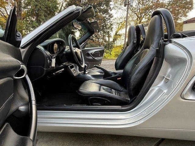 2001 Porsche 986 Boxster - Image 3 of 12