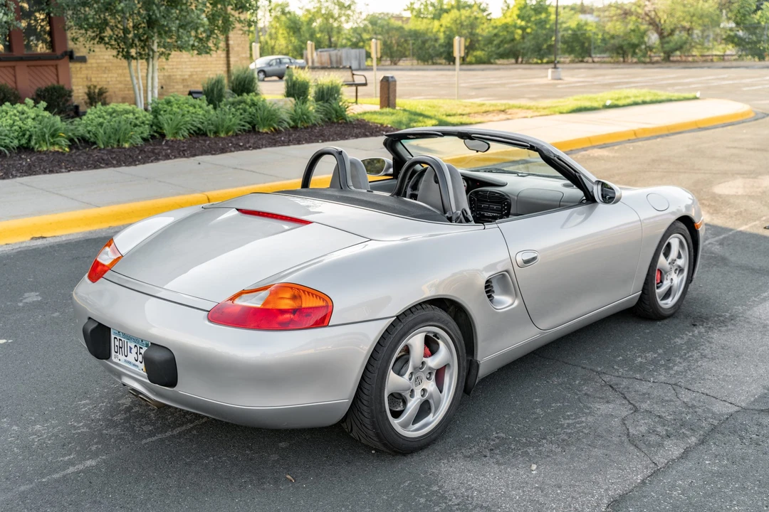 2001 Porsche 986 Boxster S - Image 14 of 31