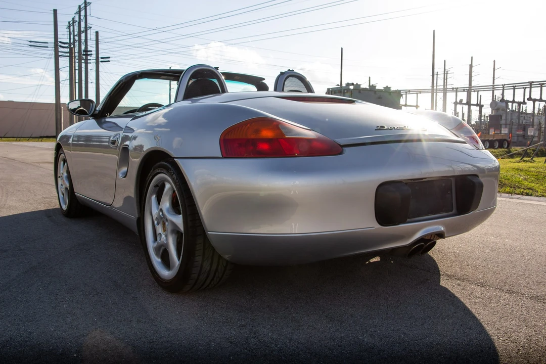 2001 Porsche 986 Boxster S - Image 14 of 31