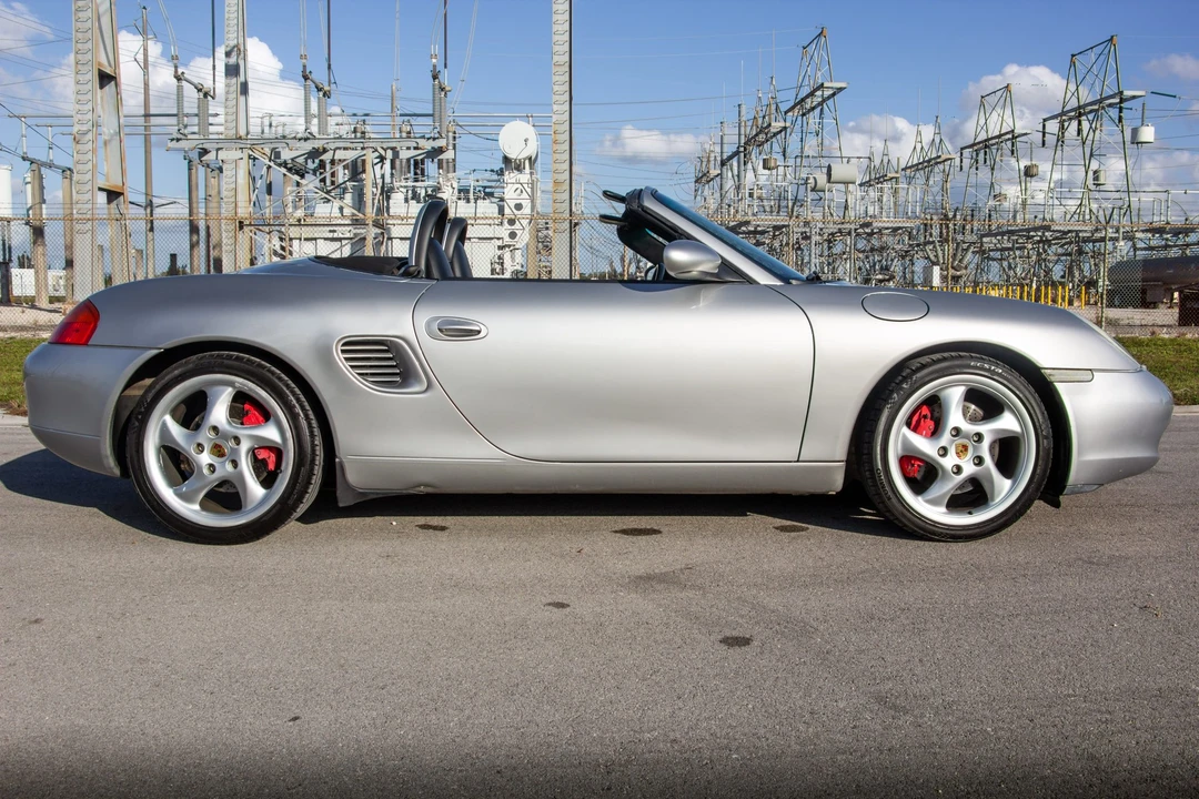 2001 Porsche 986 Boxster S - Image 9 of 31
