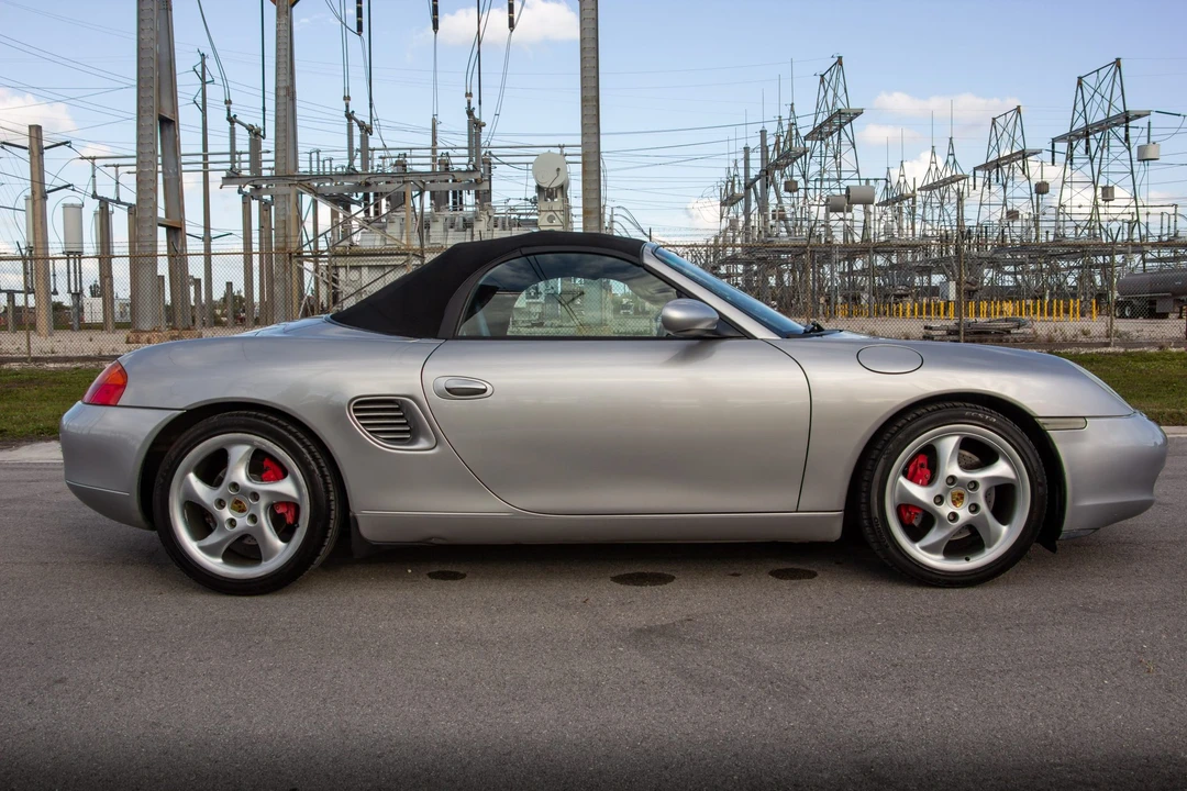 2001 Porsche 986 Boxster S - Image 25 of 31