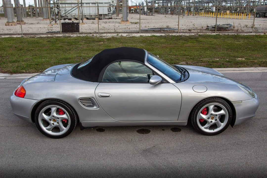 2001 Porsche 986 Boxster S - Image 24 of 31