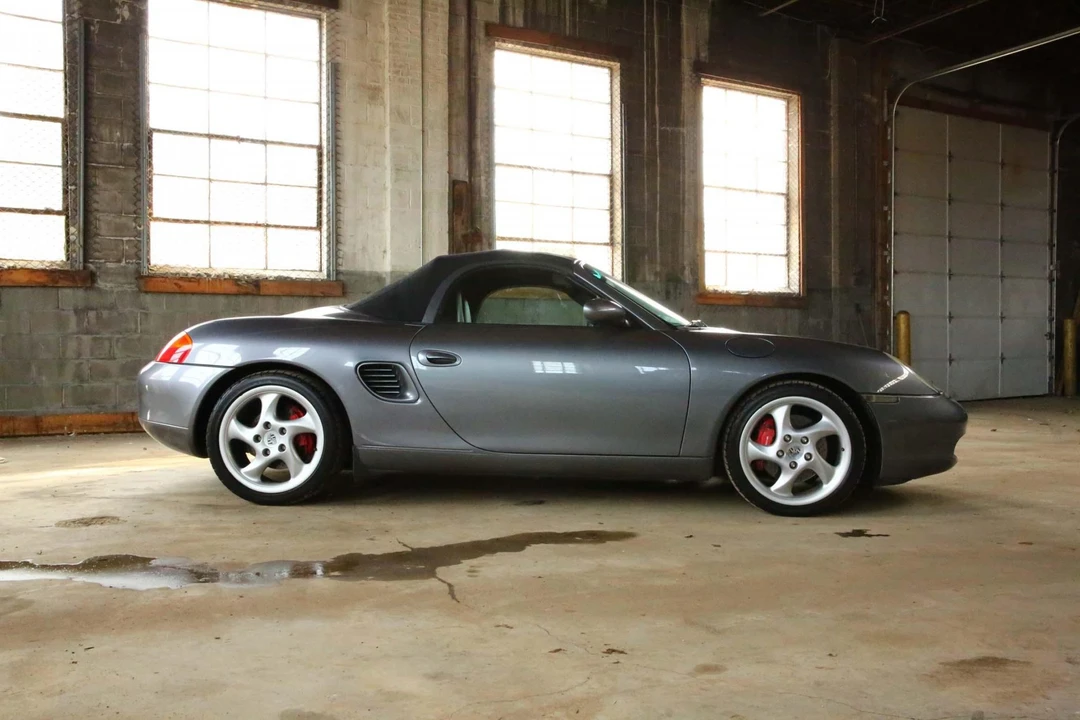 2001 Porsche 986 Boxster S - Image 9 of 31