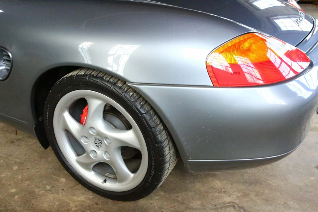 2001 Porsche 986 Boxster S - Image 18 of 31