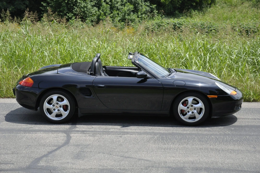 2001 Porsche 986 Boxster S - Image 11 of 31