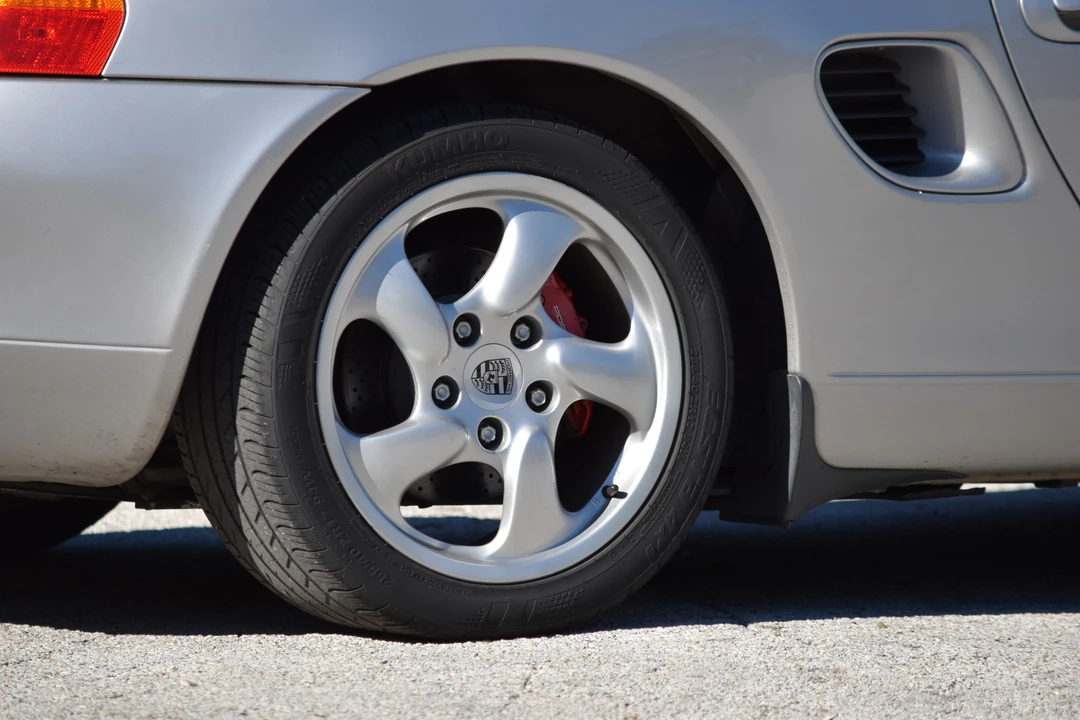 2001 Porsche 986 Boxster S - Image 23 of 31