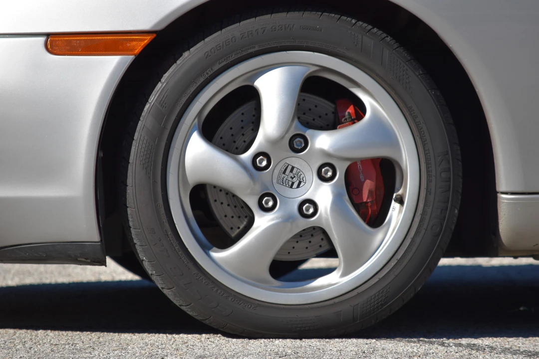 2001 Porsche 986 Boxster S - Image 25 of 31