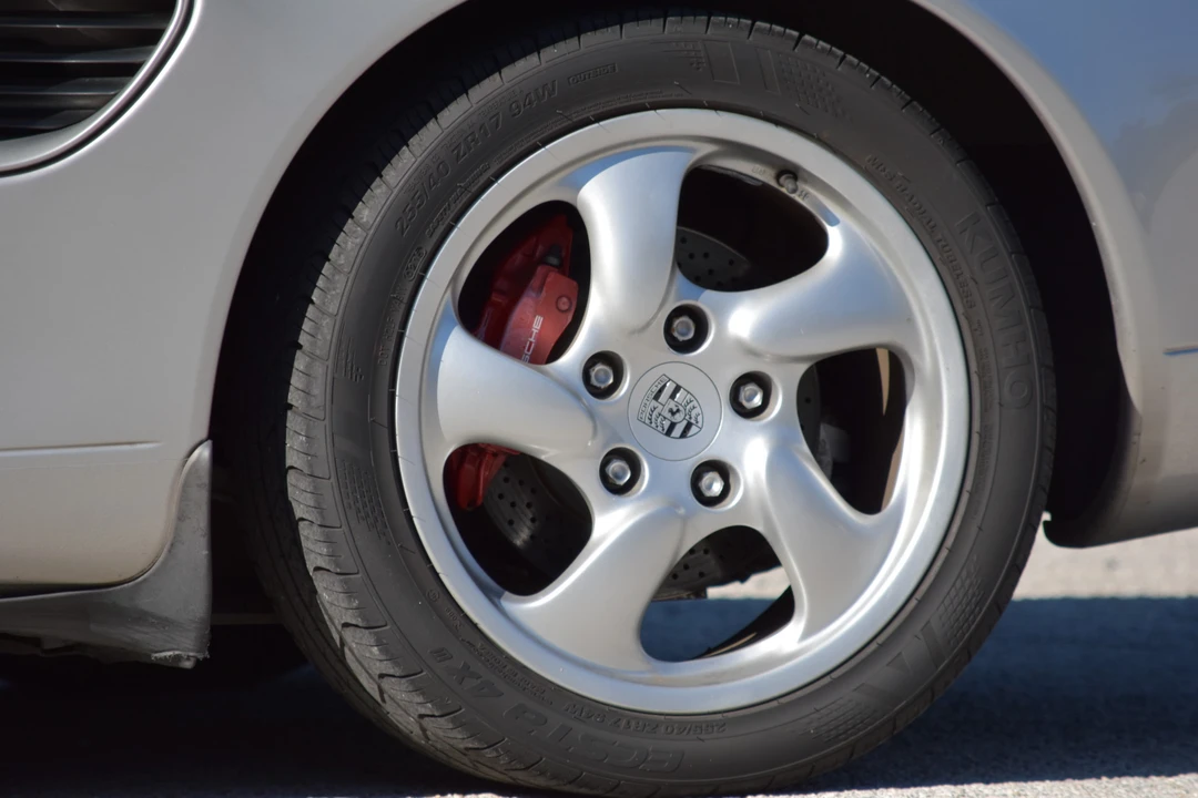 2001 Porsche 986 Boxster S - Image 24 of 31