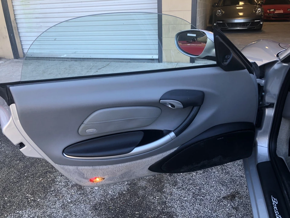 2001 Porsche 986 Boxster S - Image 28 of 31