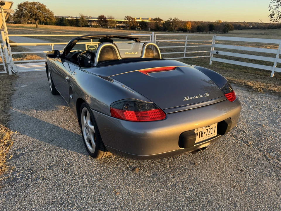 2001 Porsche 986 Boxster S - Image 15 of 31