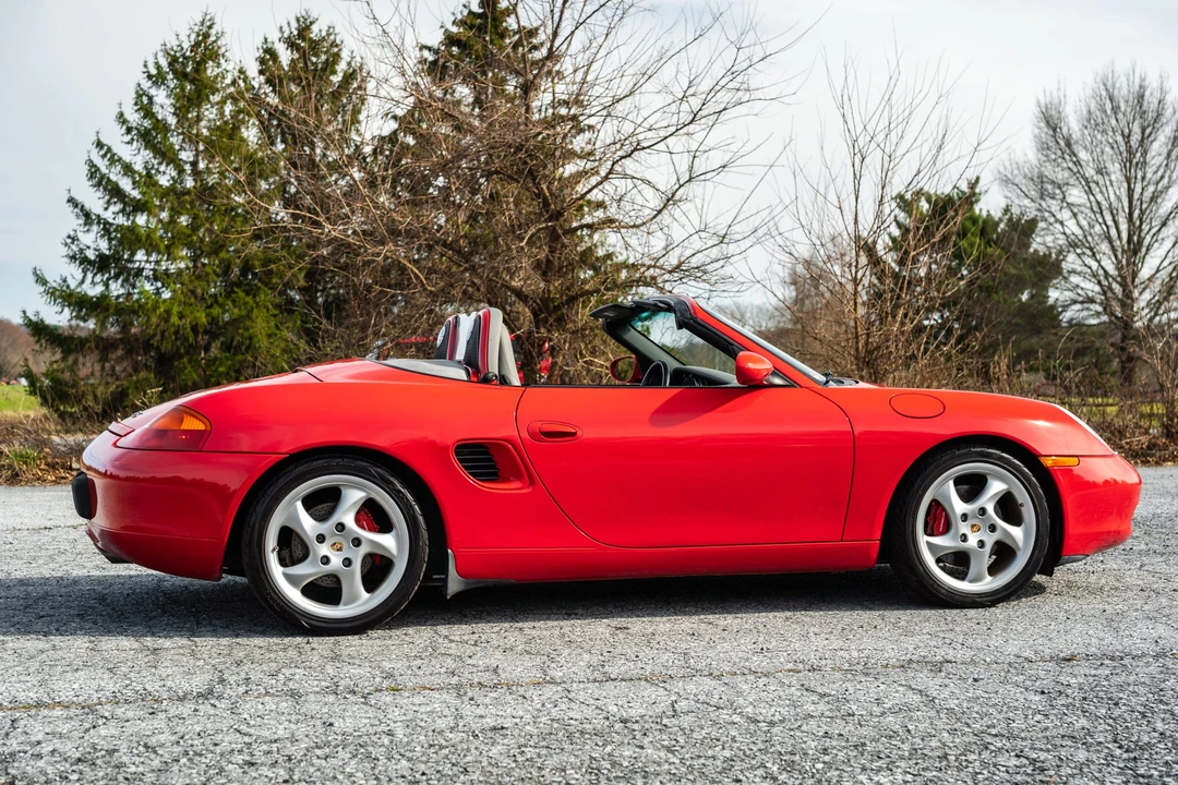 2001 Porsche 986 Boxster S - Image 24 of 31