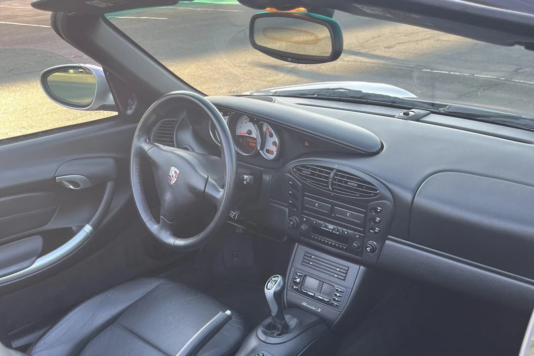 2001 Porsche 986 Boxster S - Image 24 of 31