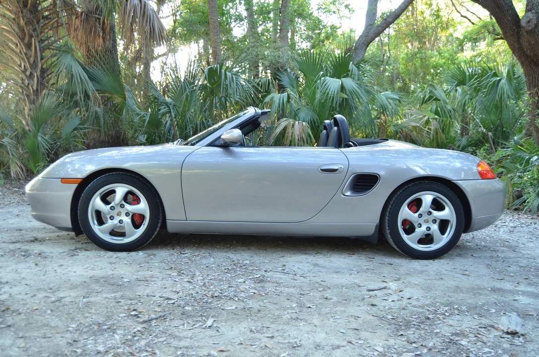 2001 Porsche 986 Boxster S - Image 14 of 31