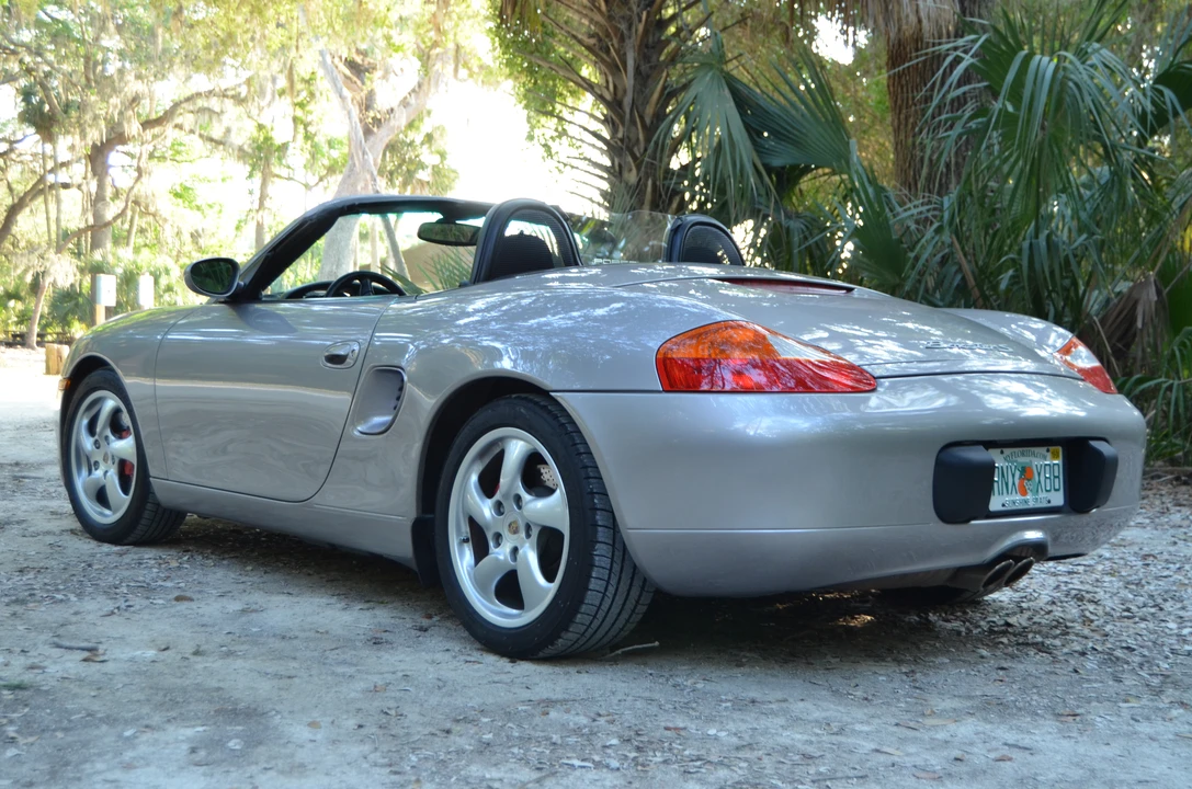 2001 Porsche 986 Boxster S - Image 12 of 31