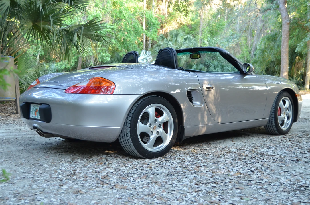 2001 Porsche 986 Boxster S - Image 9 of 31