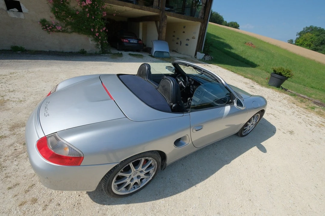 2001 Porsche 986 Boxster S - Image 9 of 30