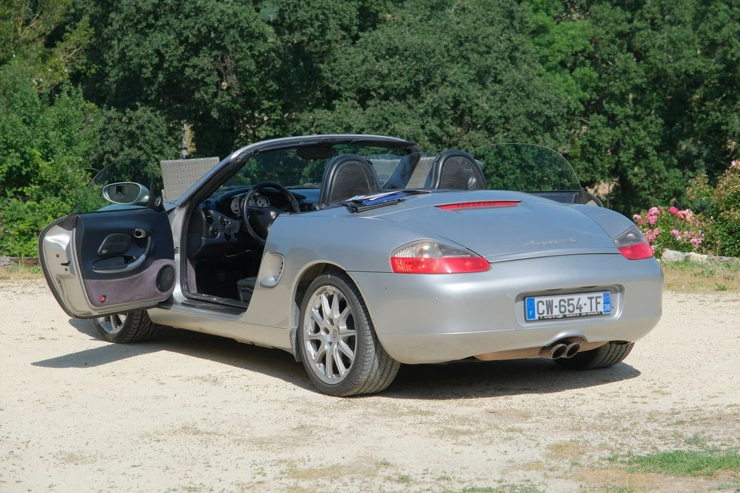 2001 Porsche 986 Boxster S - Image 10 of 30