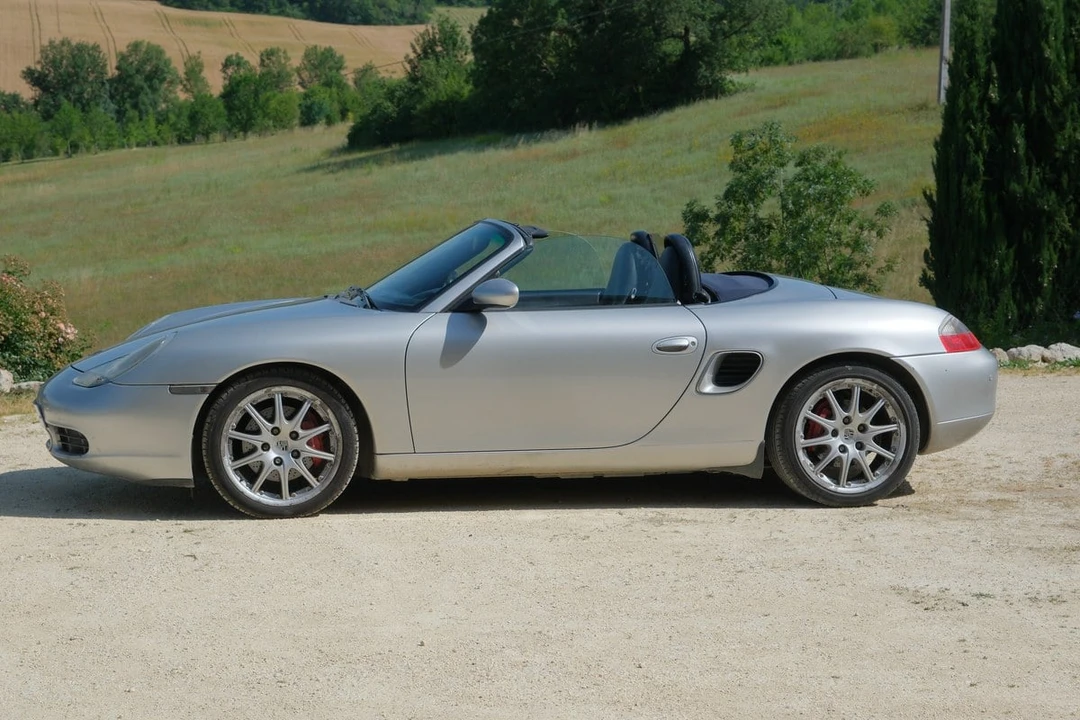 2001 Porsche 986 Boxster S - Image 16 of 30