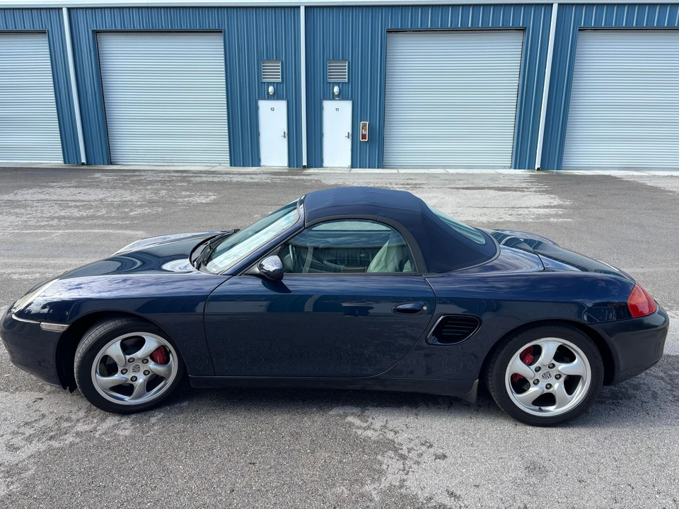 2001 Porsche 986 Boxster S - Image 24 of 31