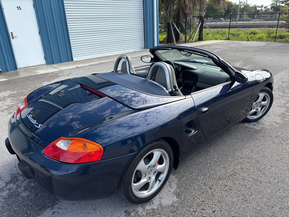 2001 Porsche 986 Boxster S - Image 16 of 31