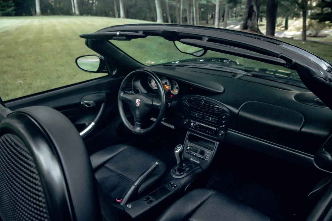 2001 Porsche 986 Boxster S - Image 12 of 31