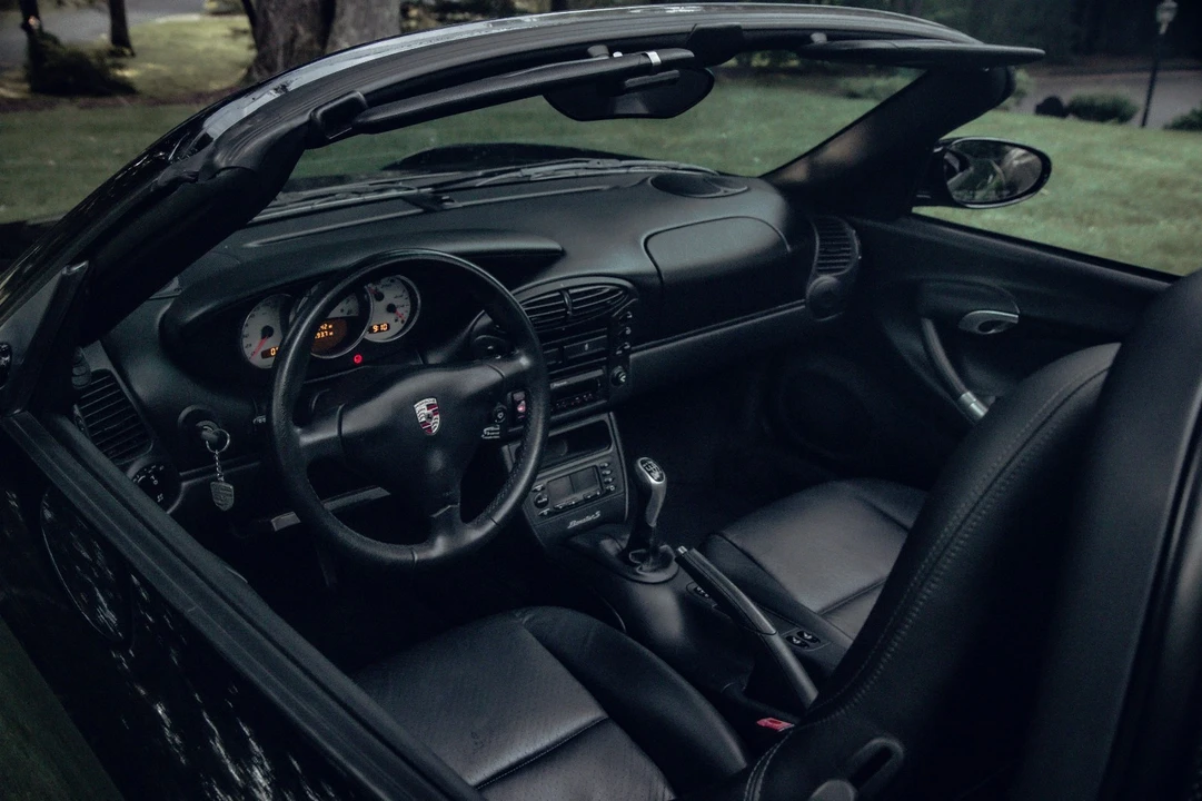 2001 Porsche 986 Boxster S - Image 8 of 31