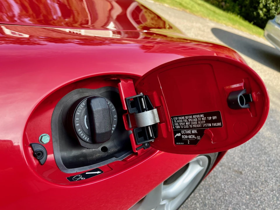 2001 Porsche 986 Boxster S - Image 27 of 31