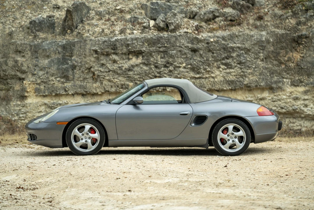 2001 Porsche 986 Boxster S - Image 17 of 31