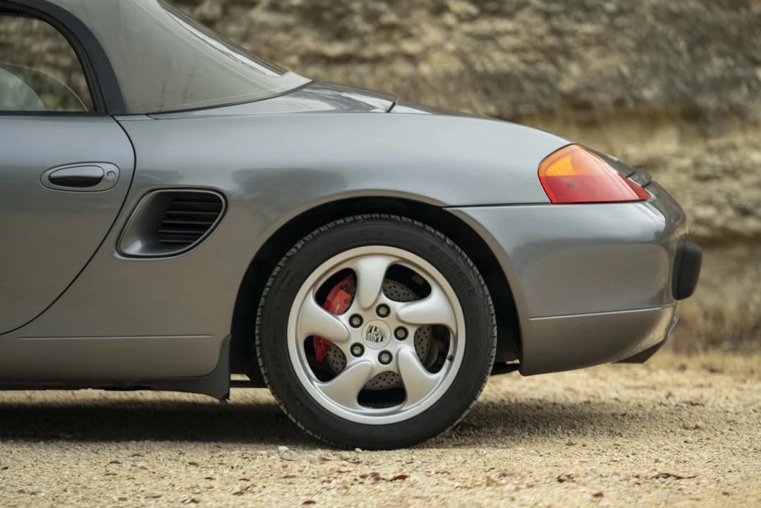 2001 Porsche 986 Boxster S - Image 30 of 31