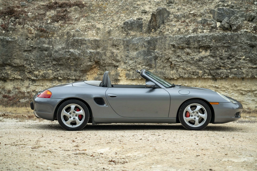 2001 Porsche 986 Boxster S - Image 9 of 31
