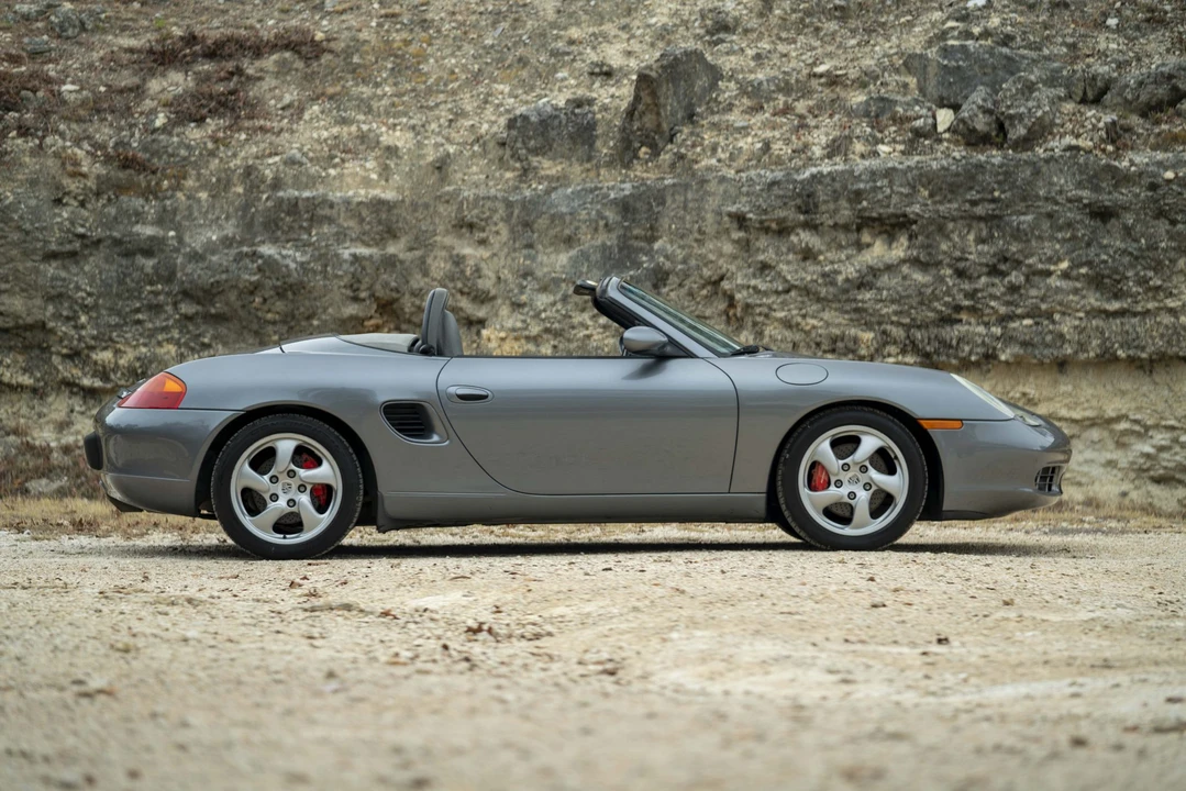 2001 Porsche 986 Boxster S - Image 8 of 31