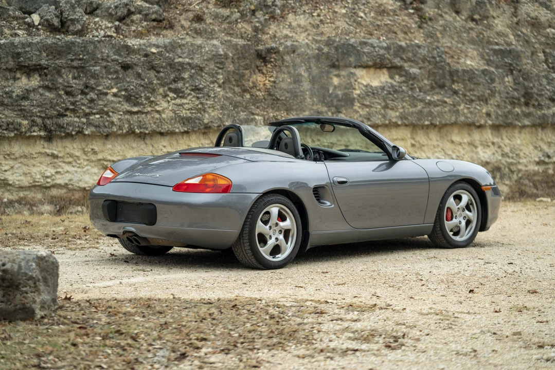 2001 Porsche 986 Boxster S - Image 11 of 31