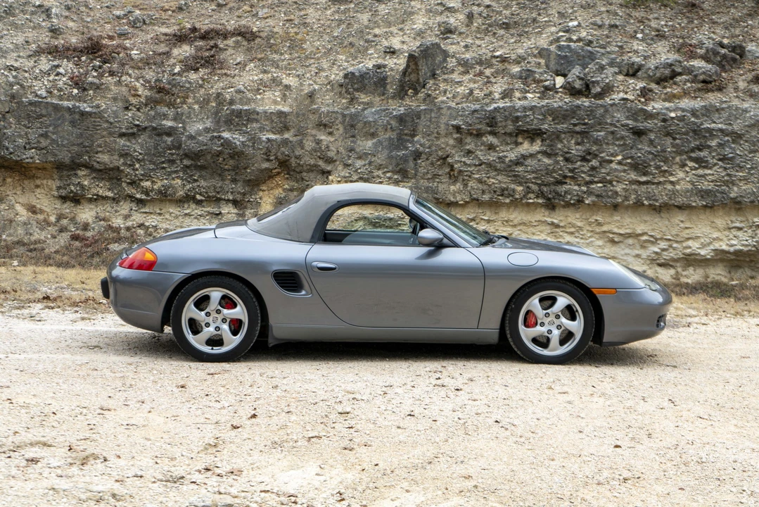 2001 Porsche 986 Boxster S - Image 23 of 31