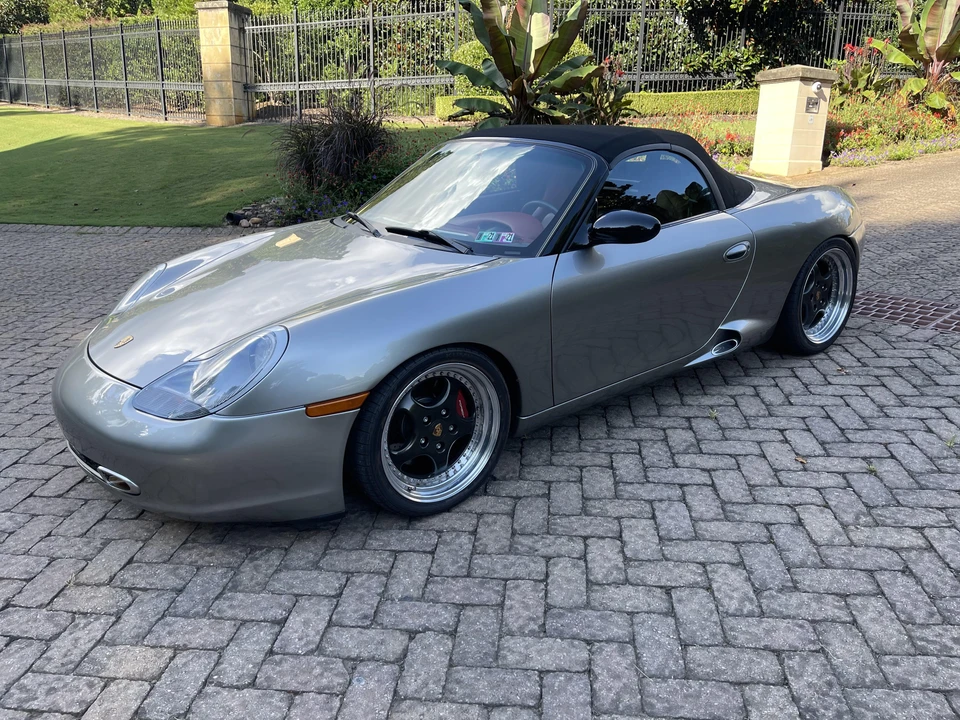 2001 Porsche 986 Boxster S - Image 11 of 31
