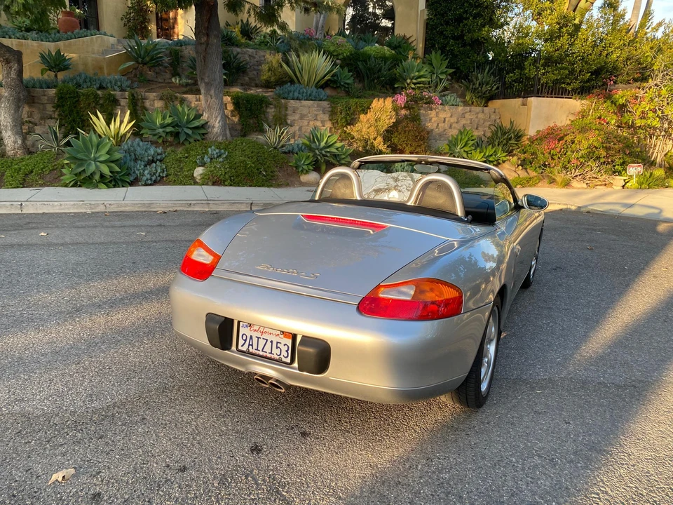2001 Porsche 986 Boxster S - Image 11 of 31