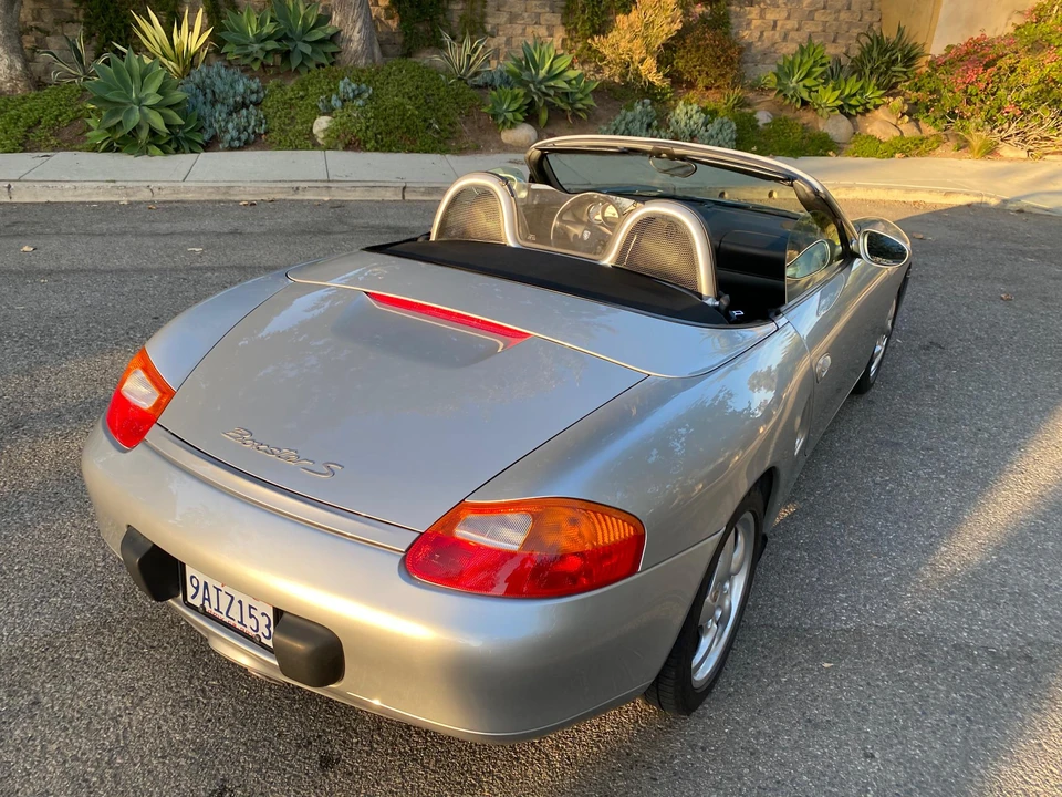 2001 Porsche 986 Boxster S - Image 12 of 31