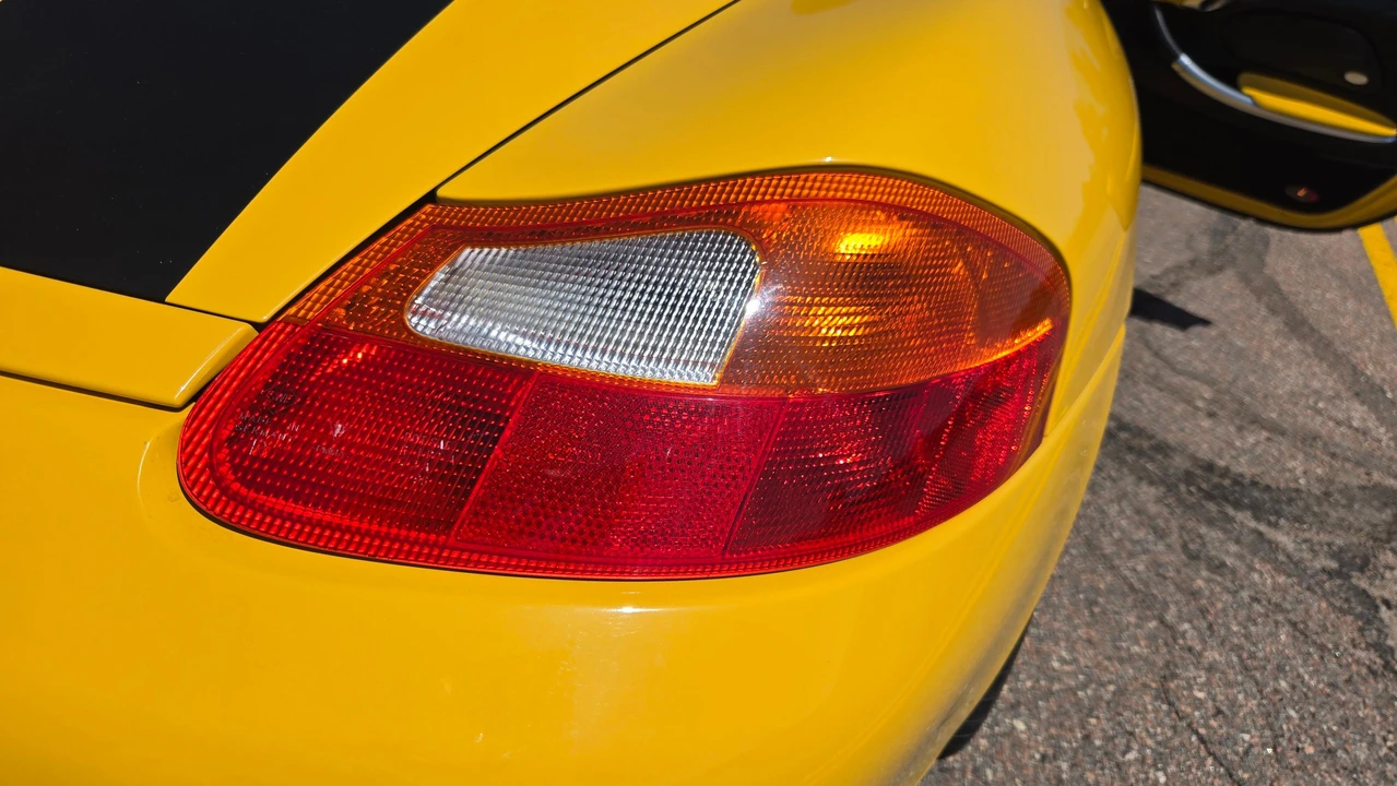 2001 Porsche 986 Boxster S - Image 23 of 31